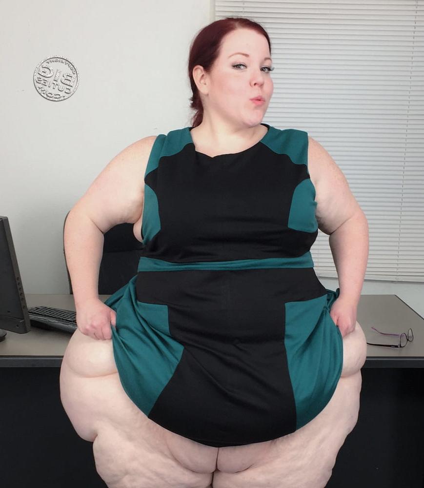 25P Fat Chicks With Deceptively Thin Faces 22