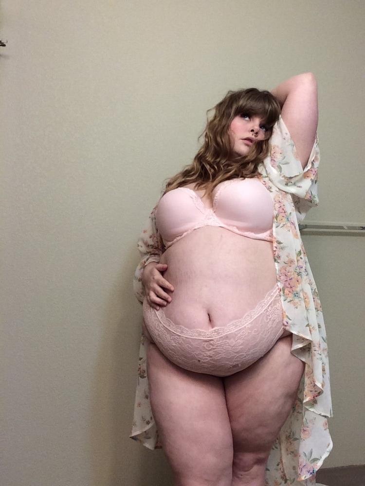 25P Fat Chicks With Deceptively Thin Faces 22