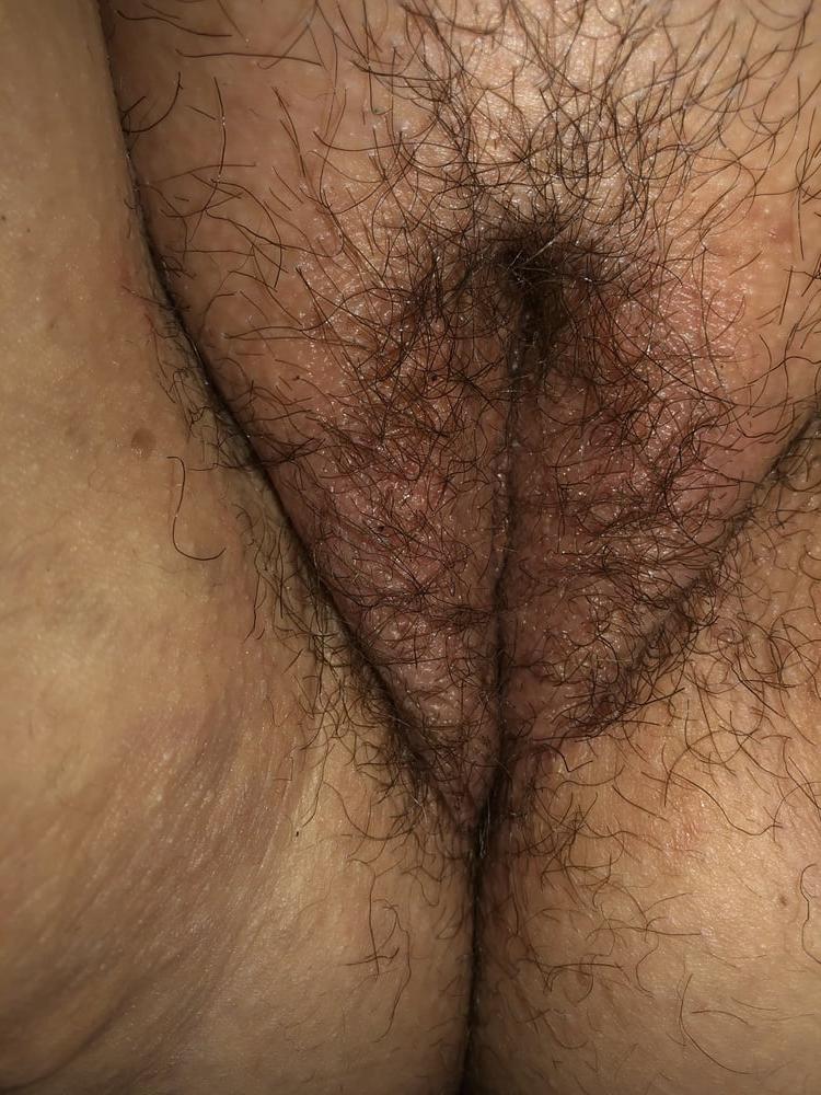 22P Slut wife Sindy loves to spread her pussy  for you