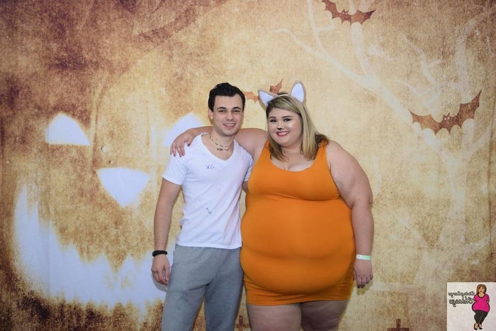 25P Fat Chicks With Skinny Friends 4