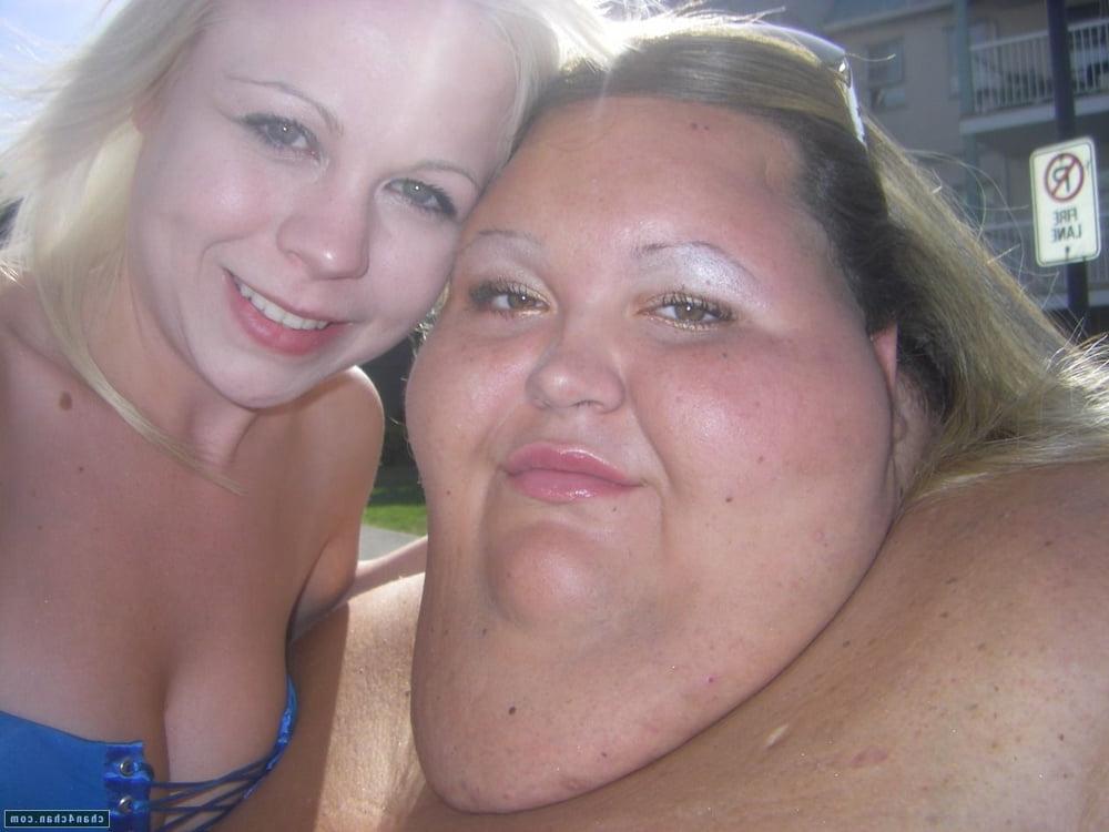 25P Fat Chicks With Skinny Friends 4