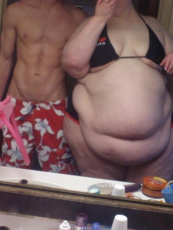 25P Fat Chicks With Skinny Friends 6