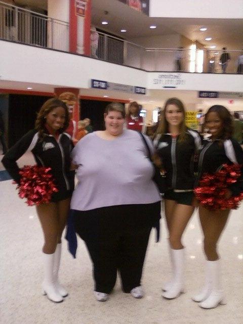 25P Fat Chicks With Skinny Friends 6