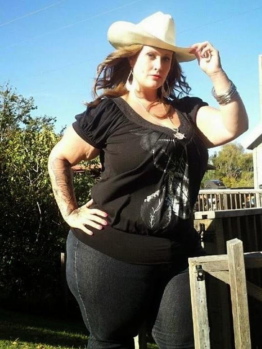 25P Fat Chicks With Deceptively Thin Faces 23