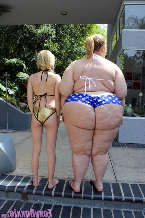 25P Fat Chicks With Skinny Friends 3