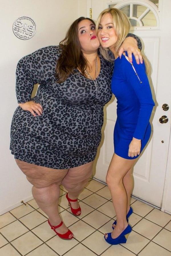 25P Fat Chicks With Skinny Friends 3