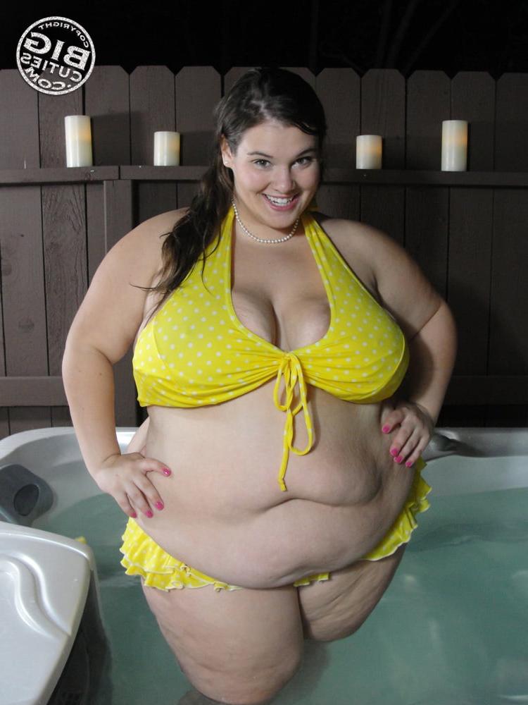25P Fat Chicks With Deceptively Thin Faces 25