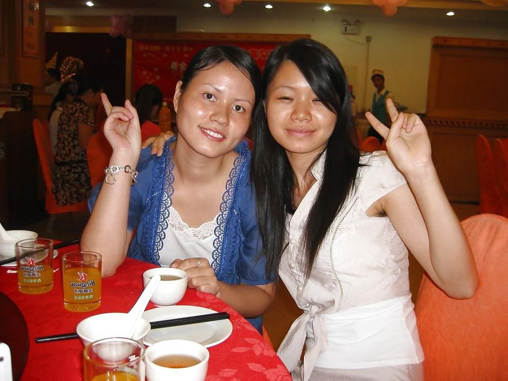 25P Japanese and Chinese girls with hairy armpits