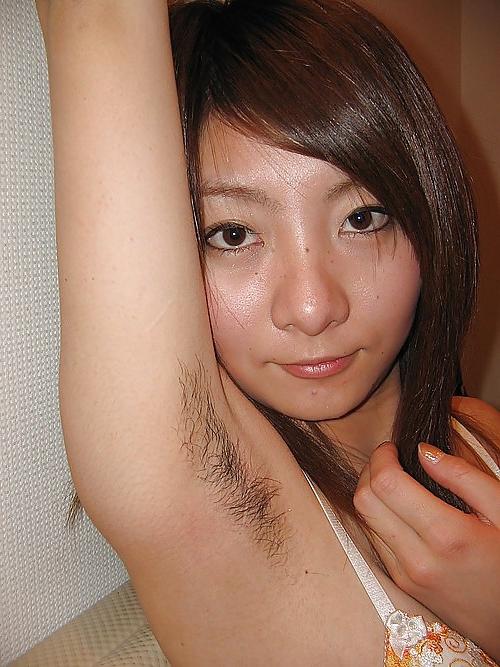 25P Japanese and Chinese girls with hairy armpits