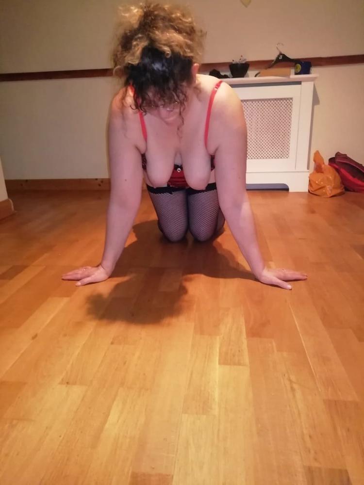 15P Escort wife