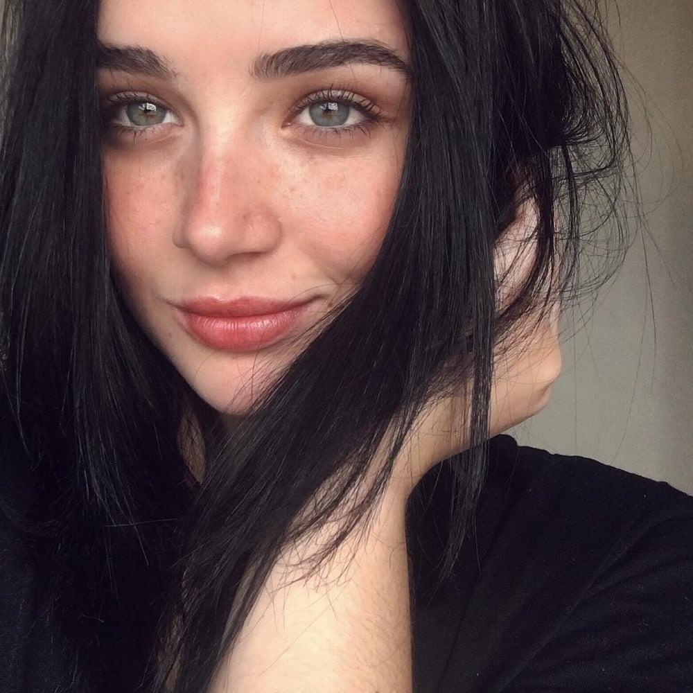 15P Sexy Faces for Jizz off 2475