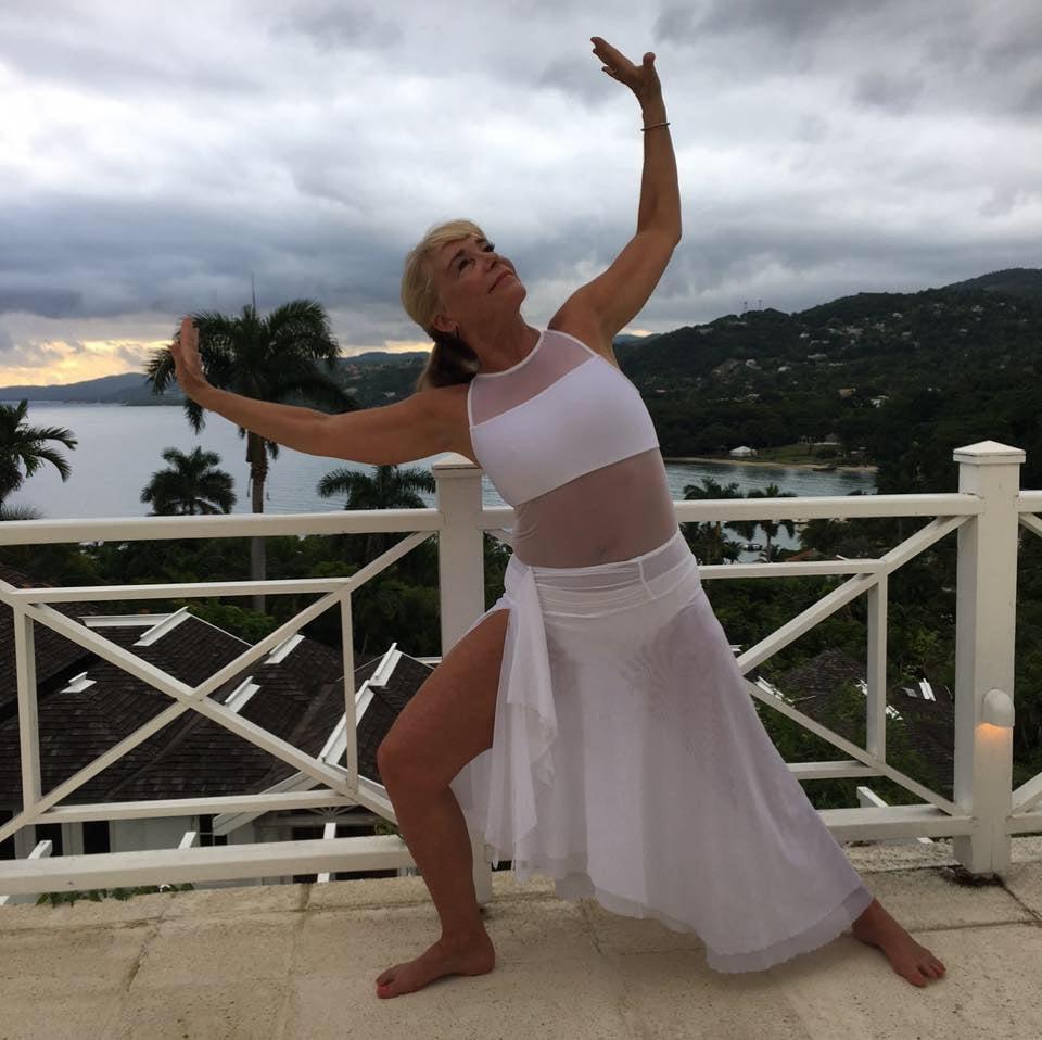 14P Yoga &amp; Ski Instructor Is a Slut