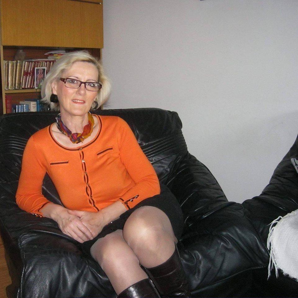 25P Short Haired Blonde Matures with Glasses