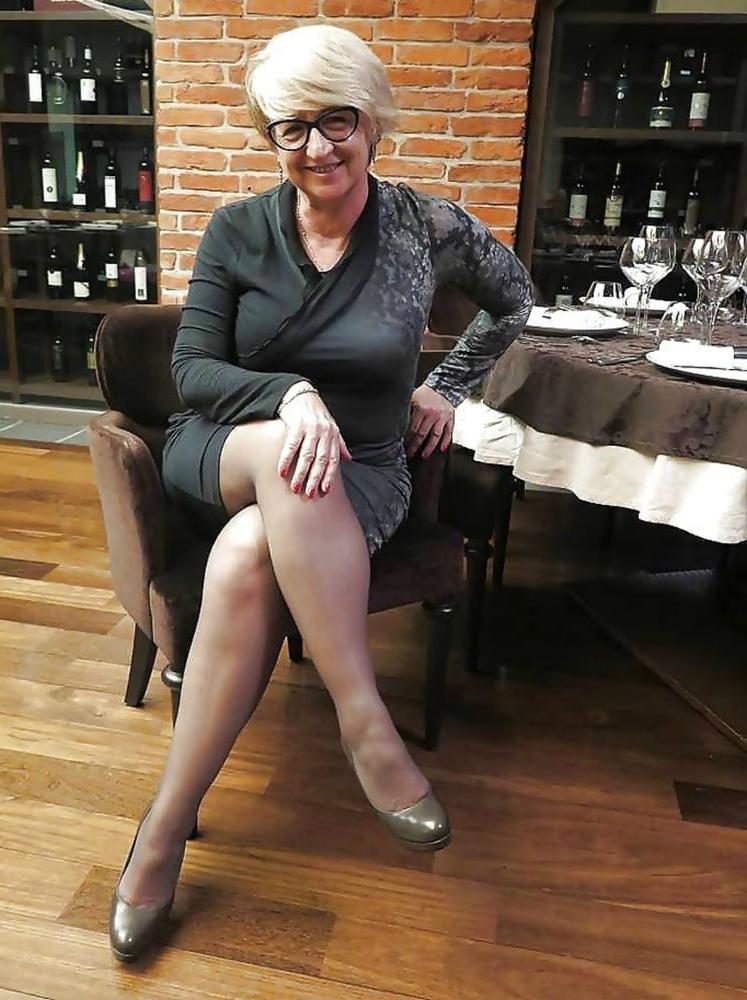 25P Short Haired Blonde Matures with Glasses