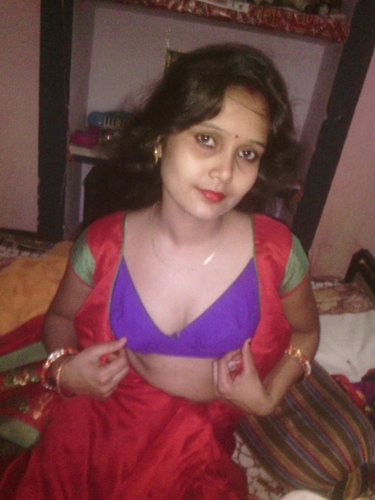 25P Traditional Married Indian Wife