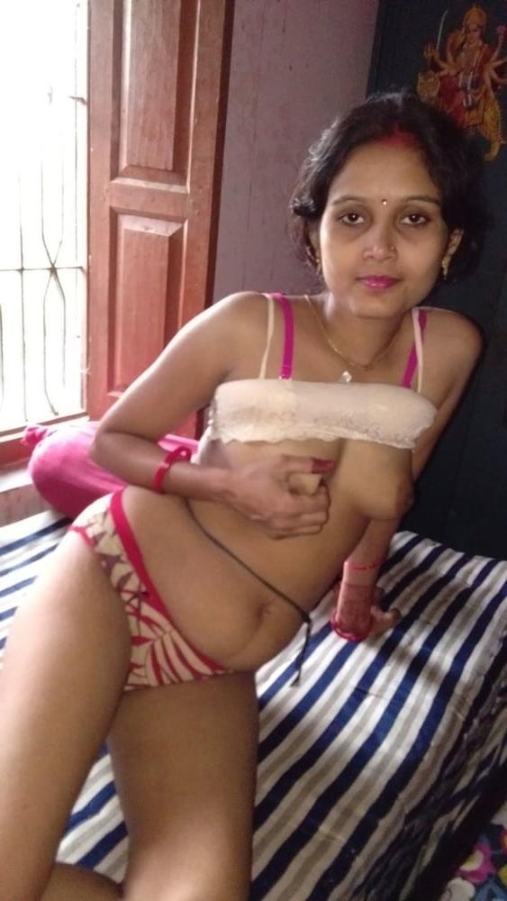 25P Traditional Married Indian Wife