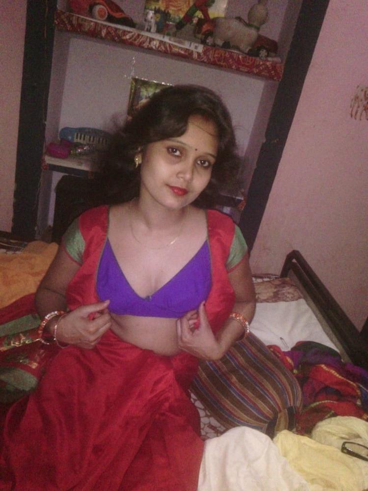 25P Traditional Married Indian Wife