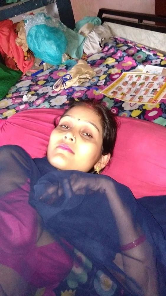 25P Traditional Married Indian Wife