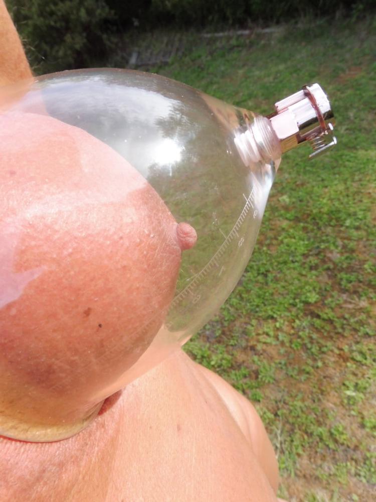 25P Pompe a seins pour avoir les memes petits seins que ma femme