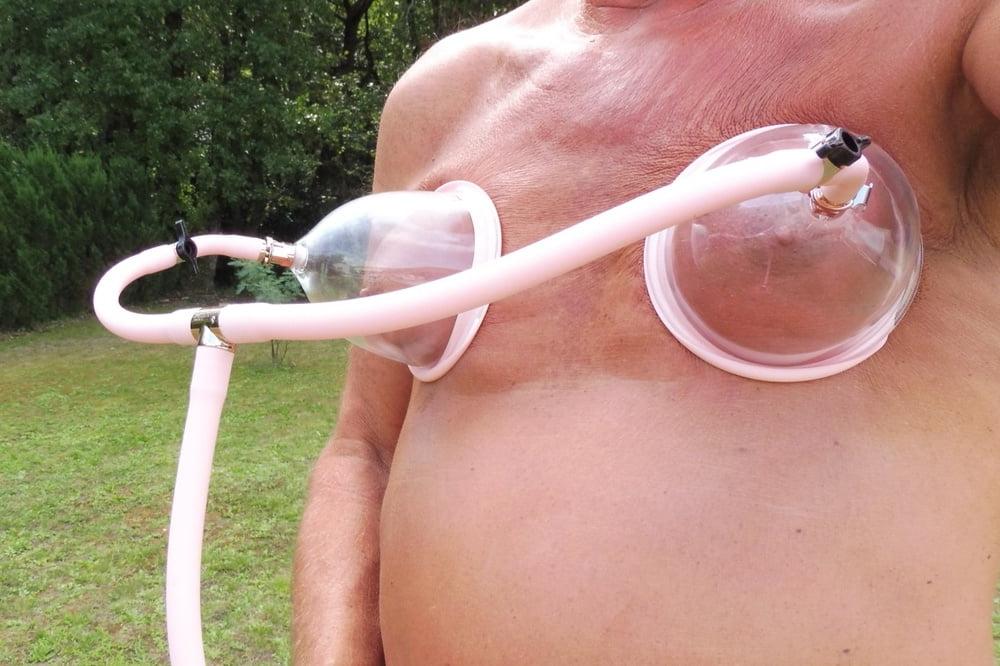 25P Pompe a seins pour avoir les memes petits seins que ma femme