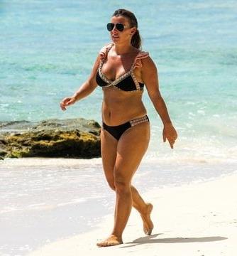 25P Sluts in tiny bikinis 343