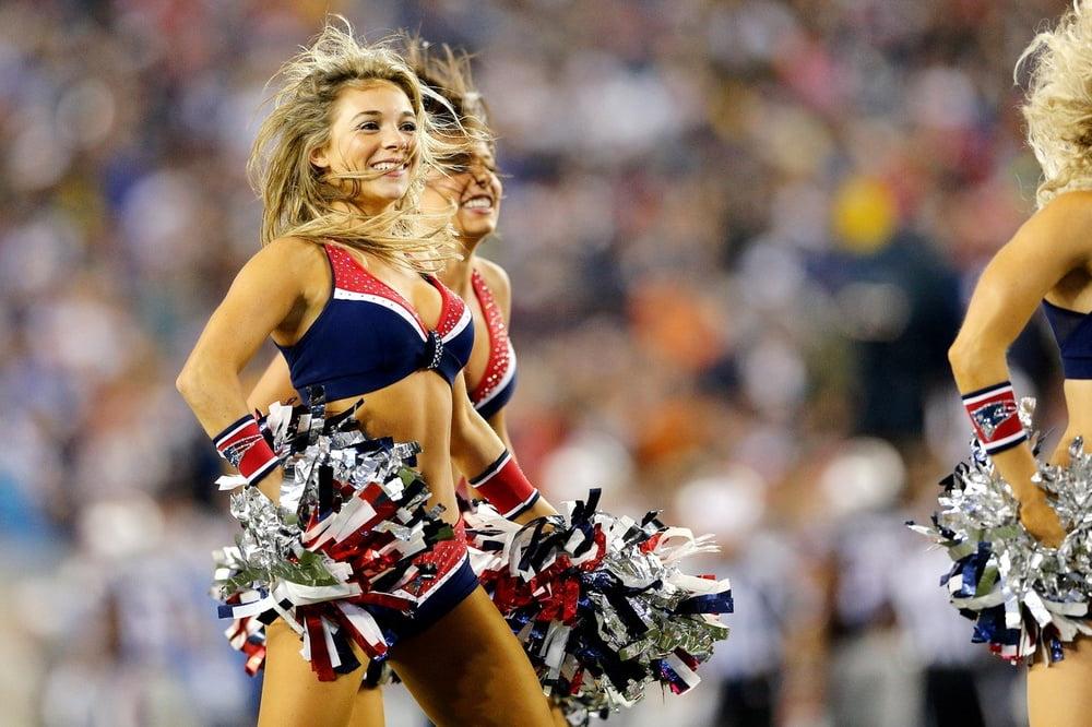 19P Professional Cheerleader Beauties