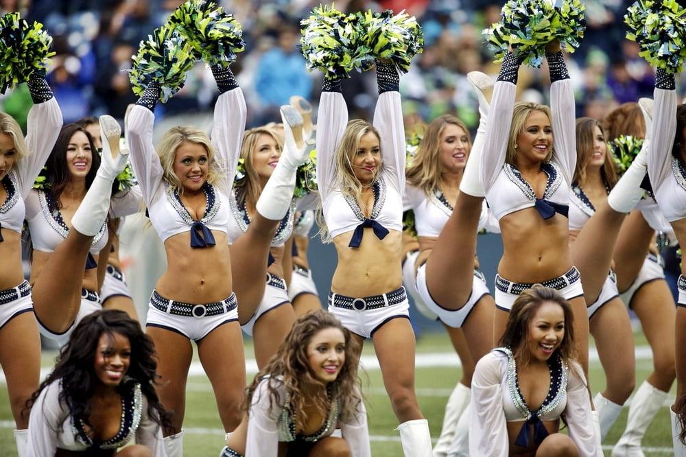 19P Professional Cheerleader Beauties
