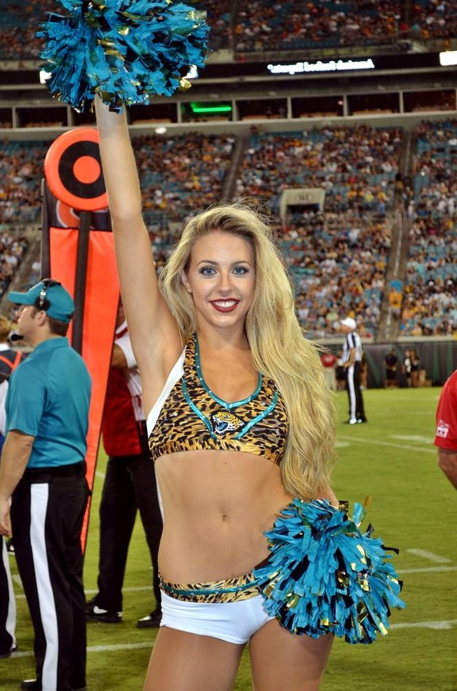 19P Professional Cheerleader Beauties