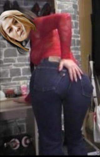 25P Rosamind Pike Faked wearing levis jeans