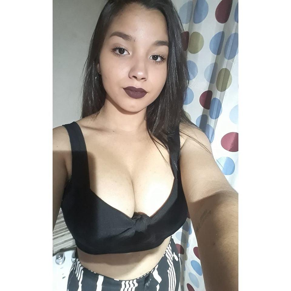 25P AGUSTINA PALACIO puta teen sexy argentinian (Facebook)