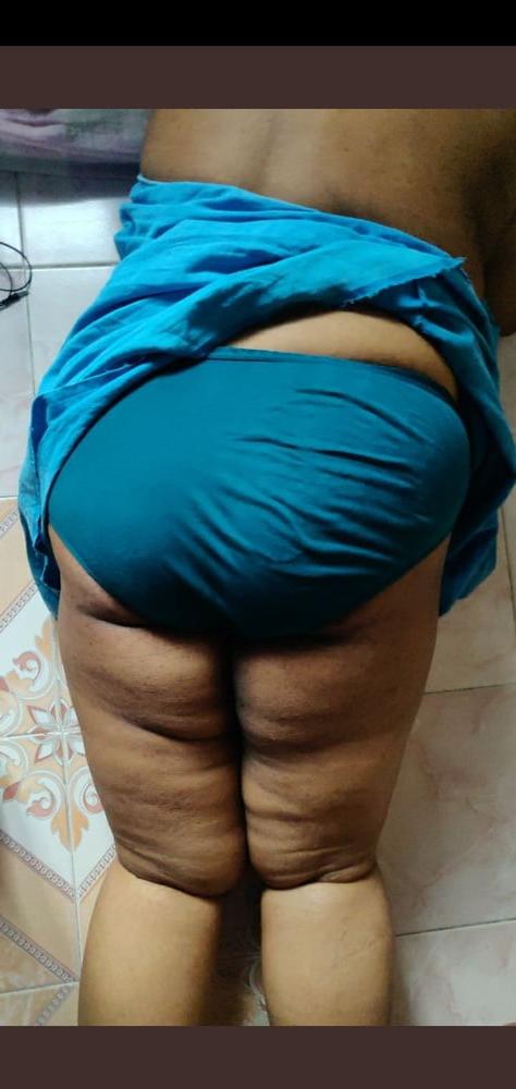 25P Indian auntis fat picture
