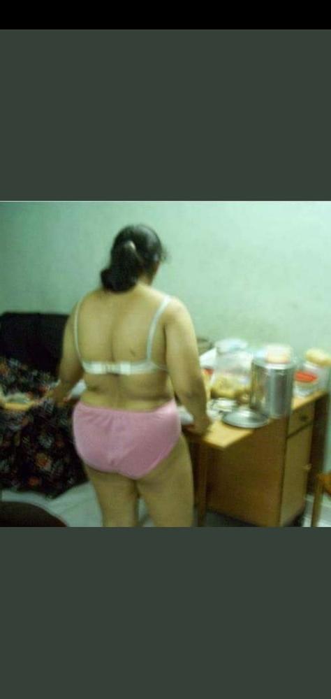 25P Indian auntis fat picture