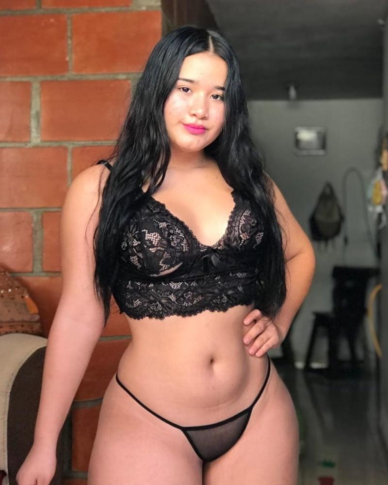25P Wide Hips - Amazing Curves - Big Girls - Thick Body - Fat As