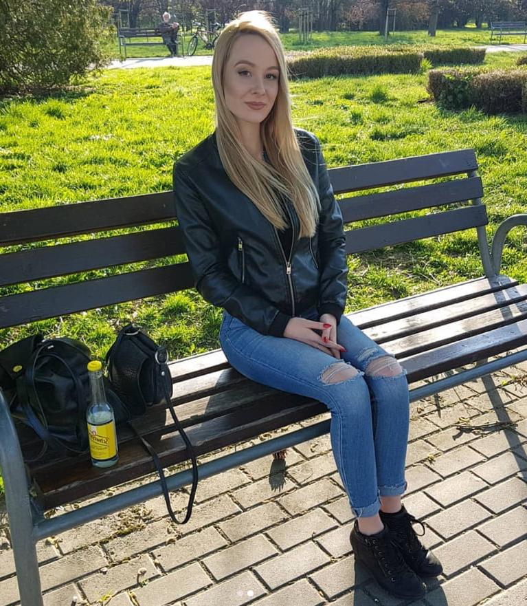 22P polish blonde model