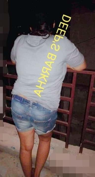 25P Desi Indian exhibitiobist cuckold wife Barkha outdoor