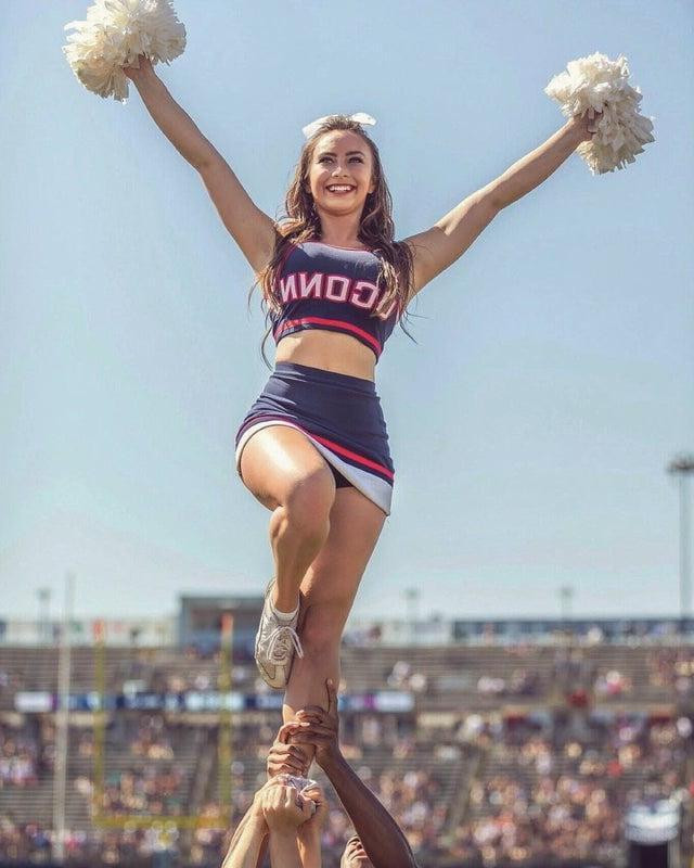 25P Hot cheerleaders