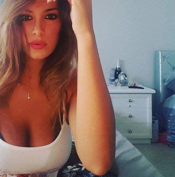 21P Greek Ioana 28yrs
