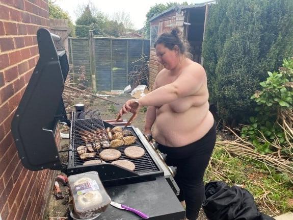 5P Cooking chubby wife