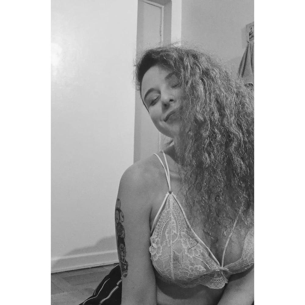 20P Paula Chilean slut (putita Chilena)