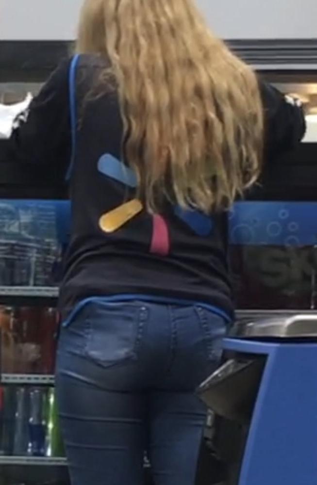 16P Nice Walmart ass in tight jeans