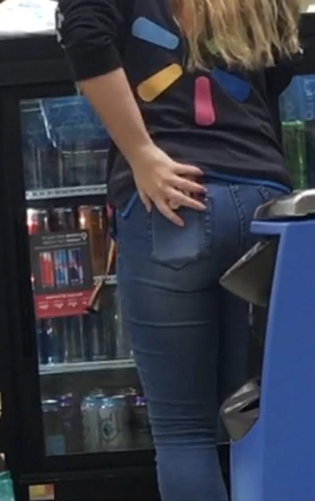16P Nice Walmart ass in tight jeans