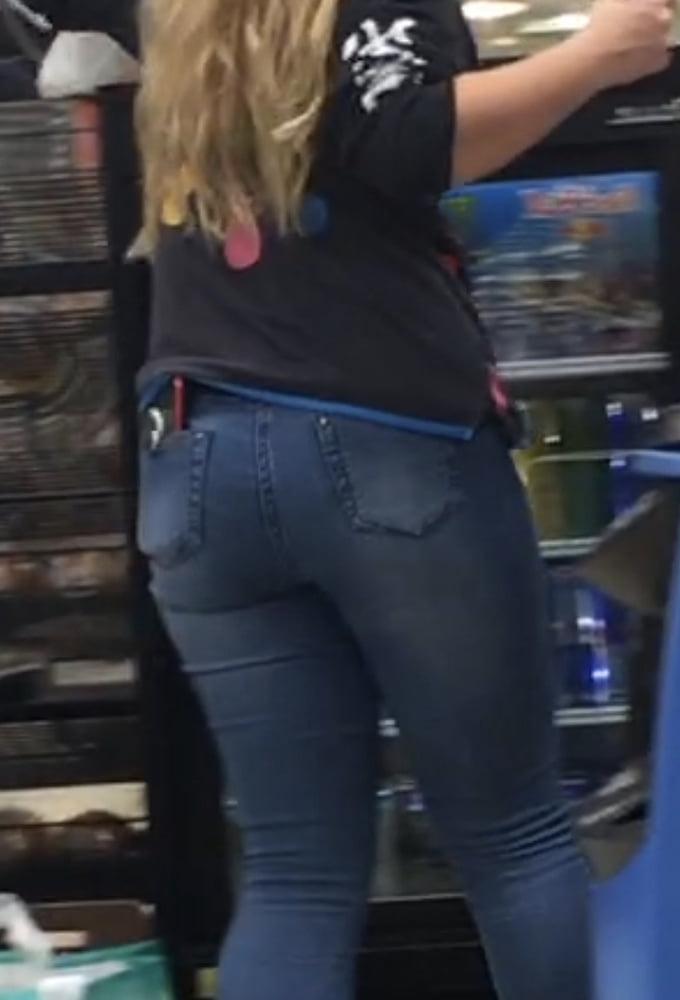 16P Nice Walmart ass in tight jeans