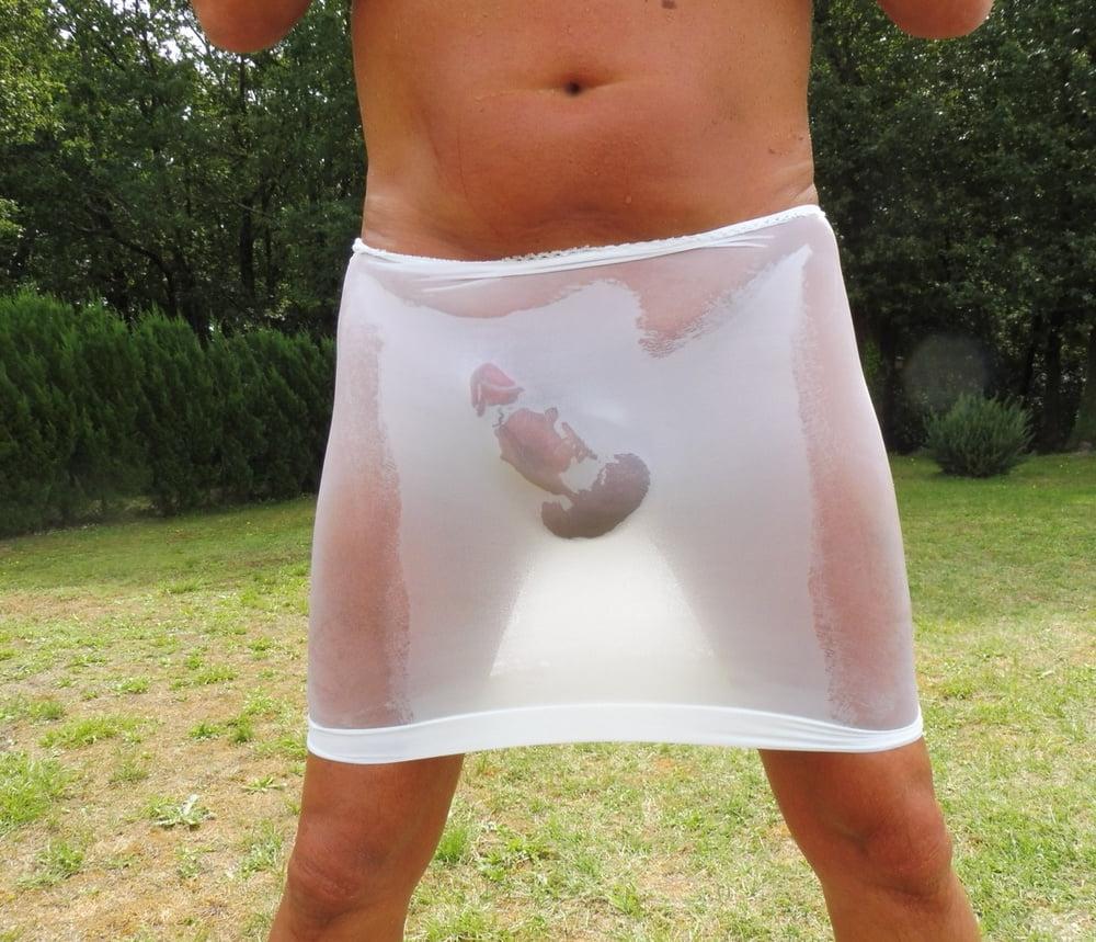 25P Lui Jupe Transparente 2 mouillee