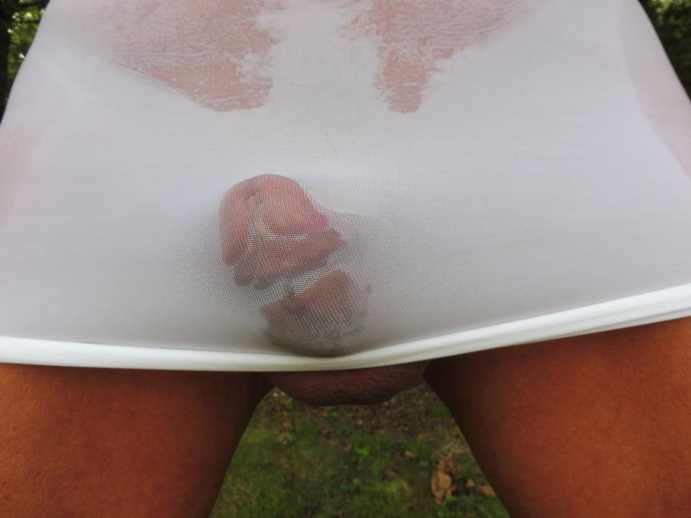 25P Lui Jupe Transparente 2 mouillee