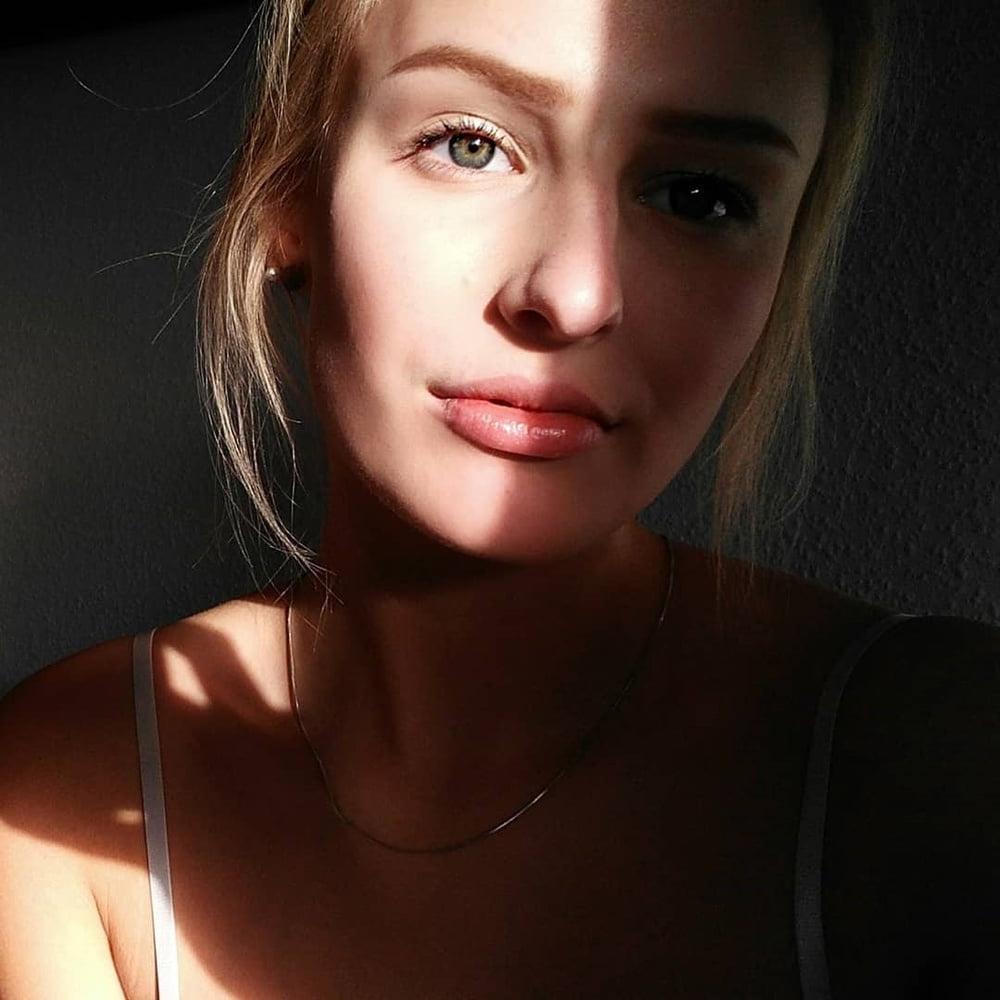 15P Sexy Faces for Jizz off 2460