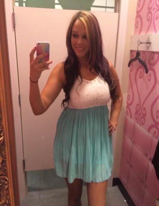 25P Huge Tits On Curvy And Sexy MILF Christine