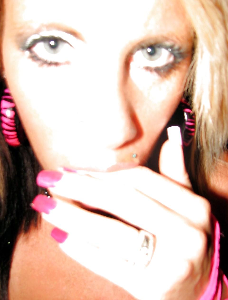 19P Slut Moms Private Pics From,SmutDates.com