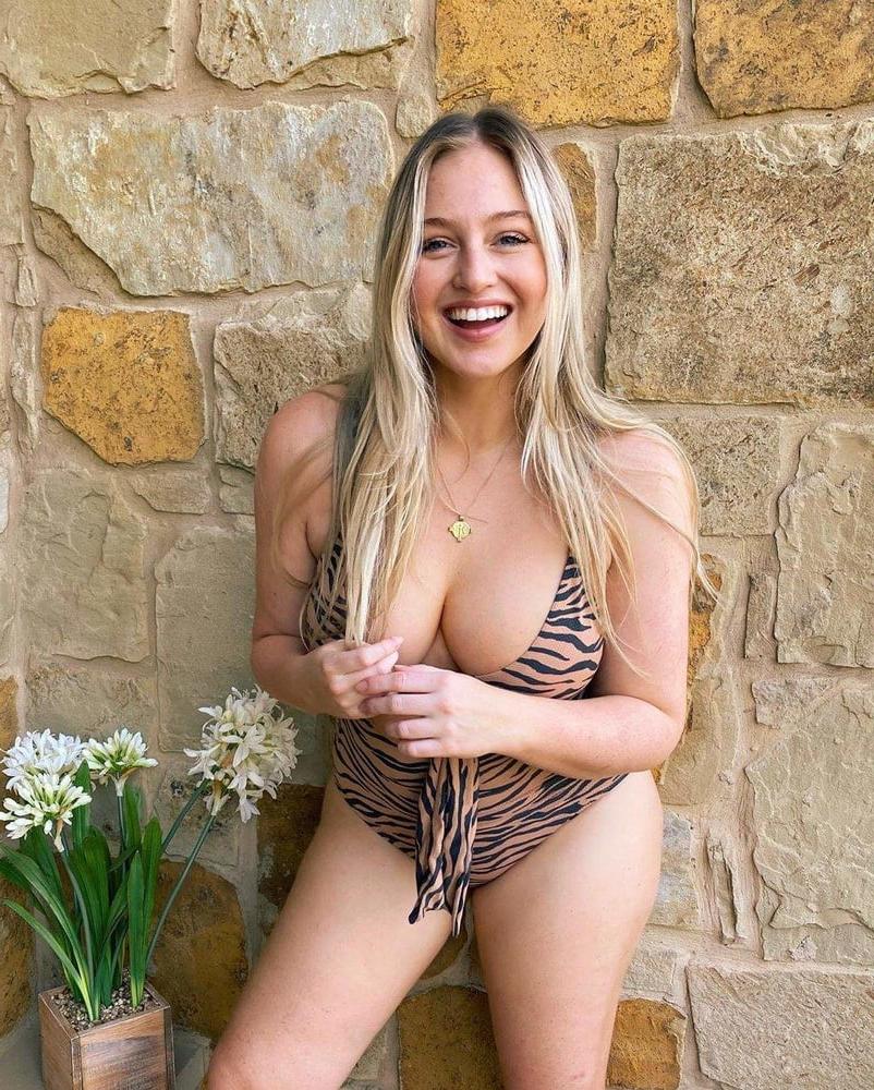 13P Sexy Curvy Iskra