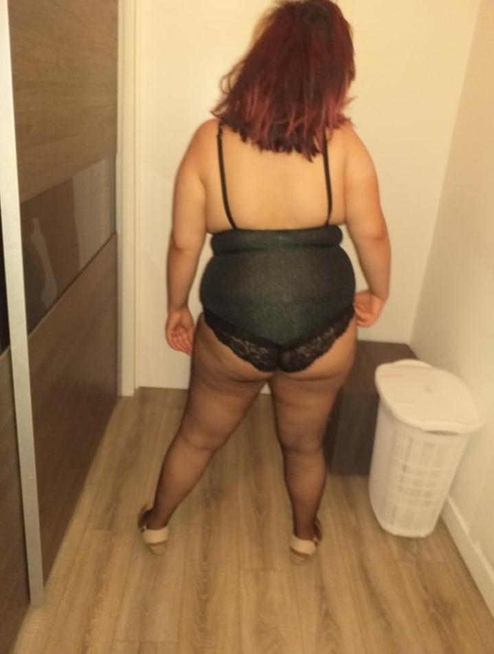 25P Cuckold and his wife