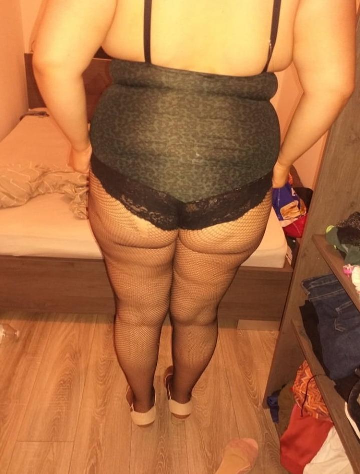 25P Cuckold and his wife